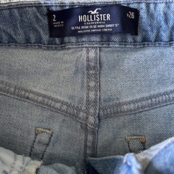 Hollister Ultra High-Rise Distressed Mom Shorts 5" size 26 - Picture 3 of 4